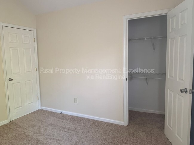 Building Photo - 5611 Sojourn Dr