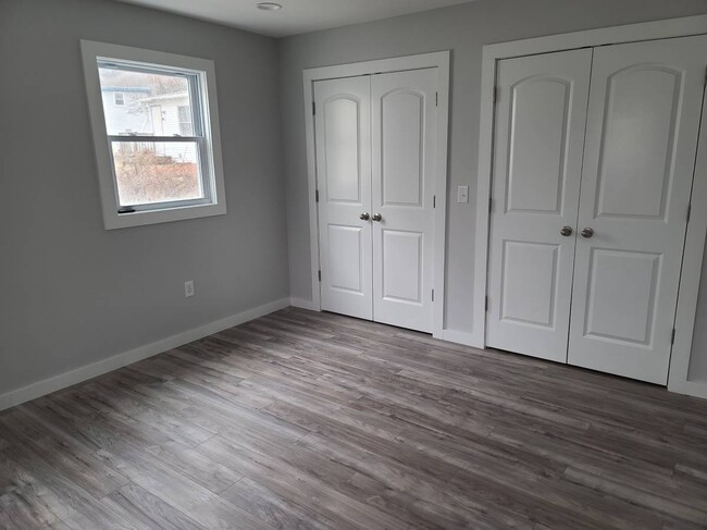 main bedroom - 170 Abeel St