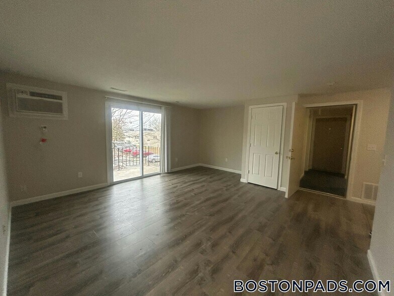 Building Photo - 4516 N Main St