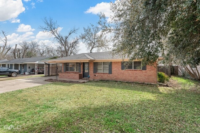 Building Photo - 1706 Shady Grove Dr