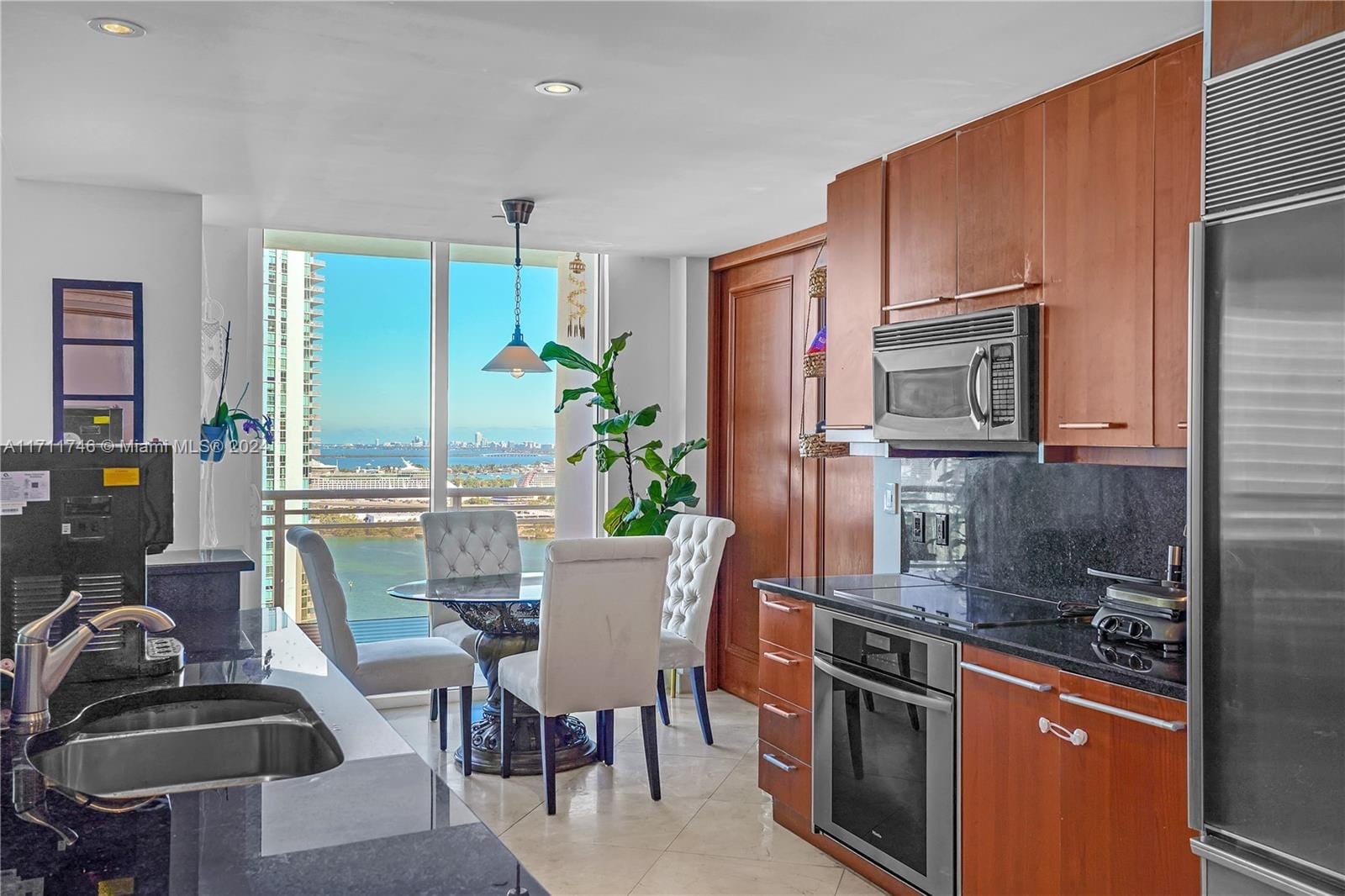Building Photo - 901 Brickell Key