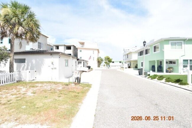 Building Photo - 146 Coral Ave