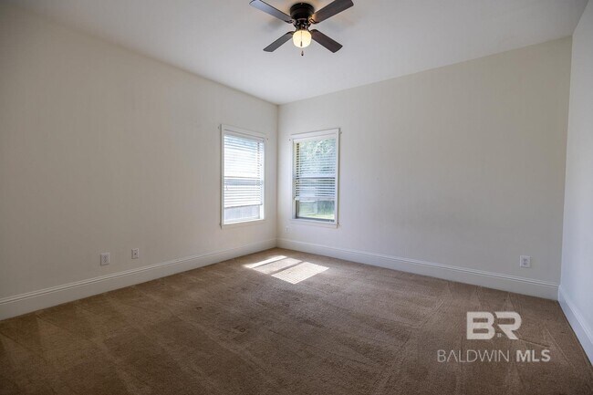 Building Photo - 101 Normandy St