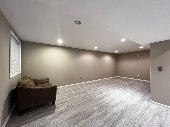 Building Photo - $1,850 | 3 Bedroom, 3 Bathroom Town Home | No Pets | Available for August 1st, 2026 Move In!