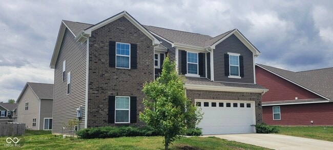 Primary Photo - 570 Freedom Dr