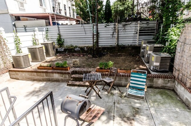 Building Photo - 227 Wyckoff Ave