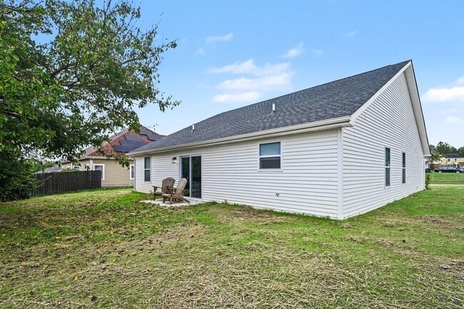 Building Photo - 2100 Thimble Creek Dr