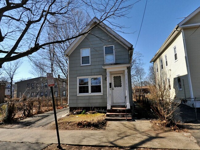 Building Photo - 160 Ivy St