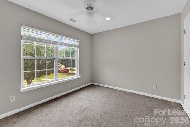 Building Photo - 10350 Stineway Ct