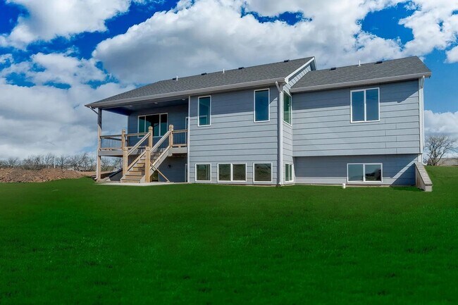 Building Photo - Single family home in west wichita which i...