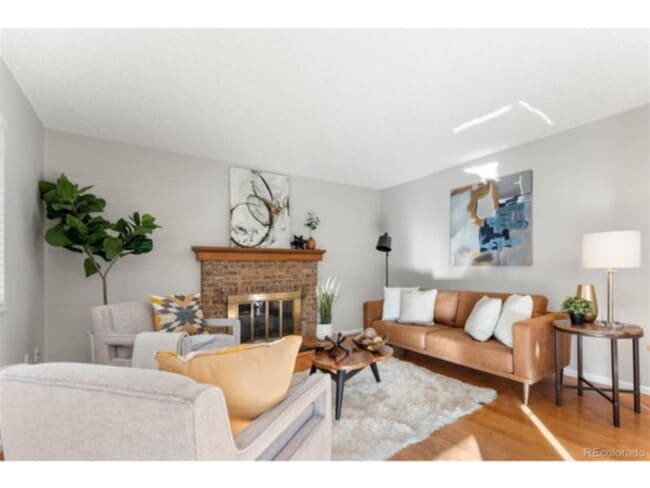 Building Photo - 7073 S Elm St