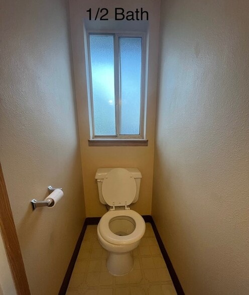 1/2 Bath (Downstairs) - 3606 White Oak Ct NE