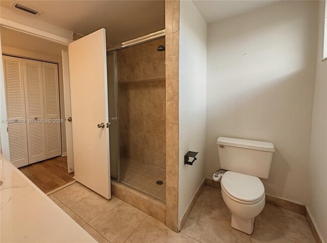 Building Photo - 511 Ives Dairy Rd