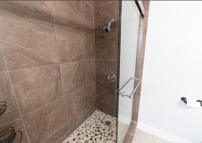 Building Photo - 1001 W MacArthur Blvd