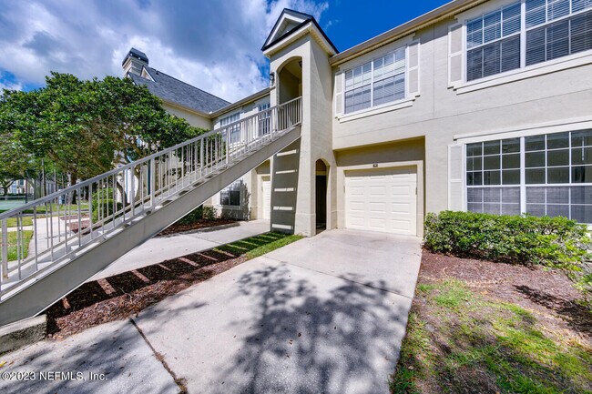 Building Photo - 13703 Richmond Park Dr N