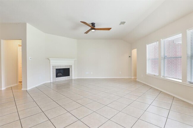 Building Photo - 26738 Abbey Springs Ln
