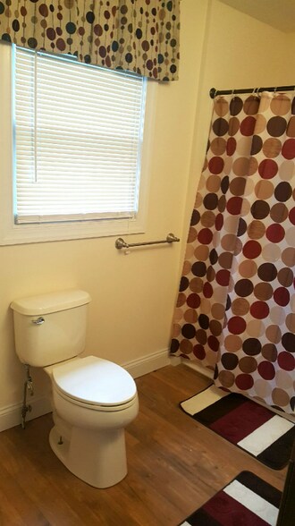 Building Photo - 3106 Hoffer St