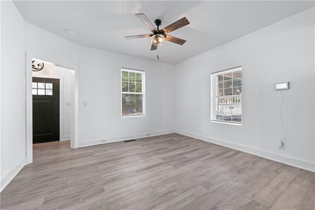 Building Photo - 1035 Astor Ave SW