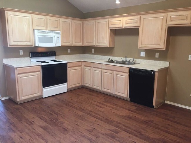 Building Photo - 6003 Alta Verde Ct