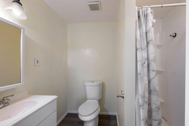 Building Photo - 3830 NE Indian River Dr