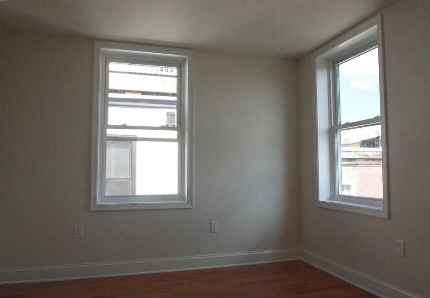 Building Photo - 515 Fitzwater St
