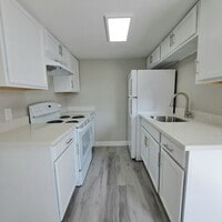 Building Photo - 2556 S Van Patten St