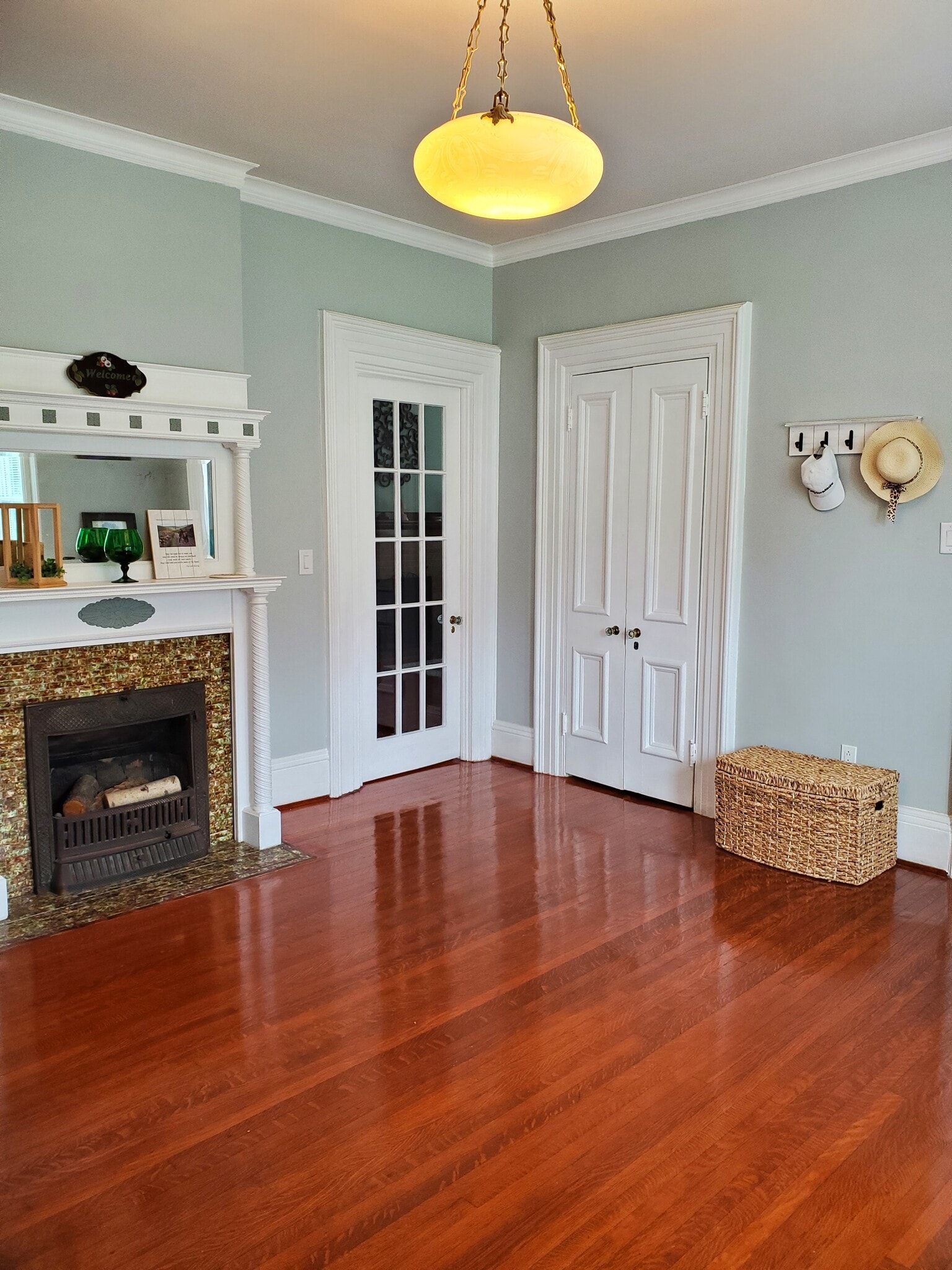 Livingroom - 1724 Monsey Ave