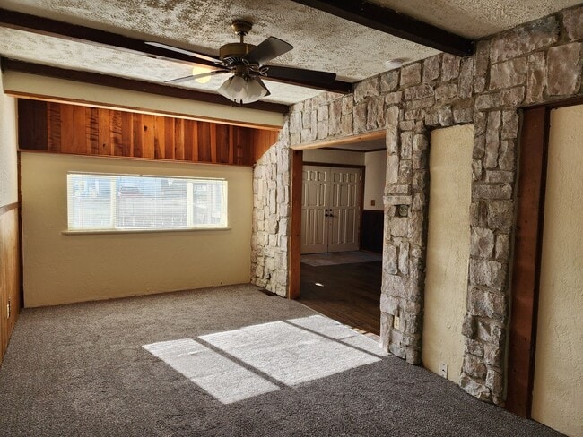 Building Photo - 122 Brennan St