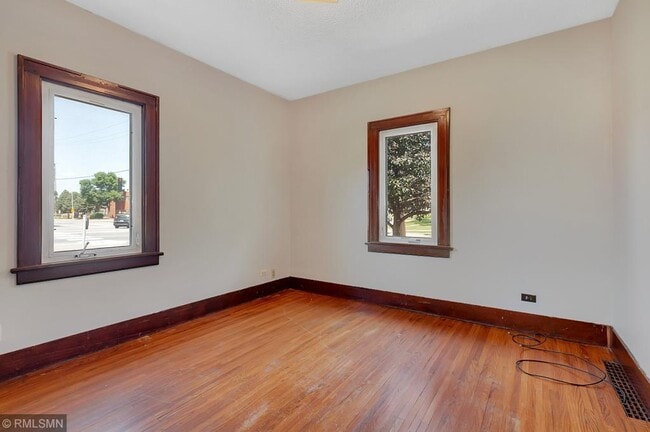 Building Photo - 309 Wilson Ave SE