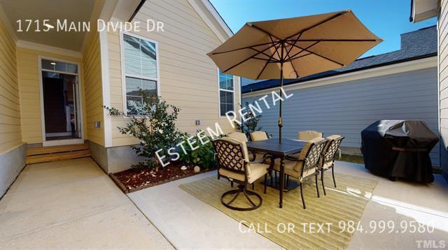 Building Photo - 1715 Main Divide Dr