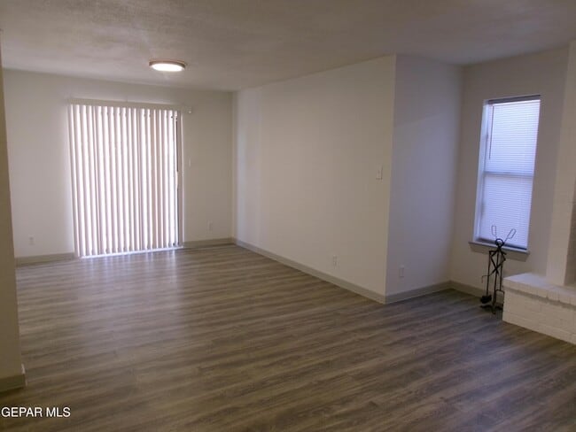 Building Photo - 7013 Echo Cliffs Dr