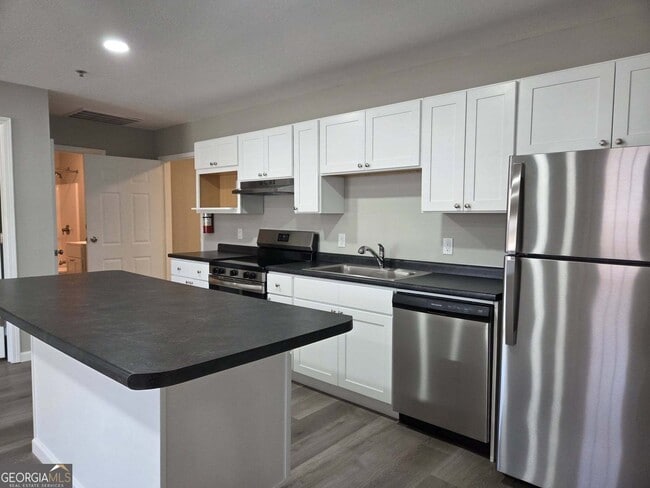 Building Photo - 311 Jerriel St