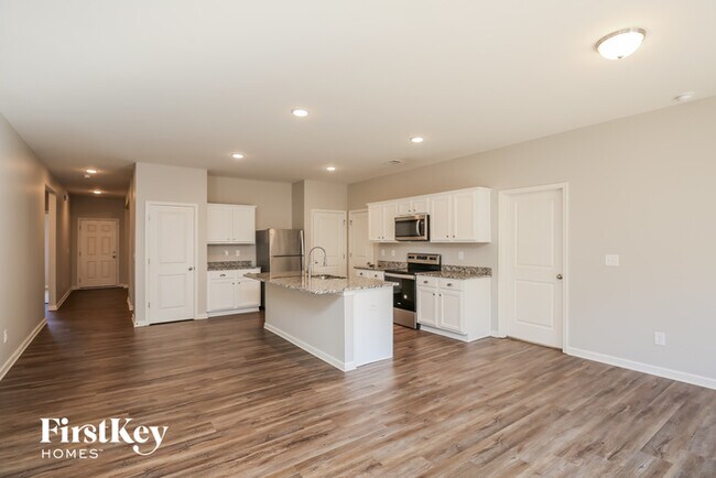 Building Photo - 1247 Hudson Court