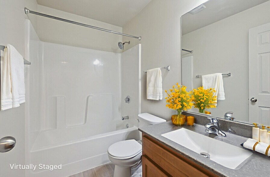 Building Photo - 8743 Remi Dr