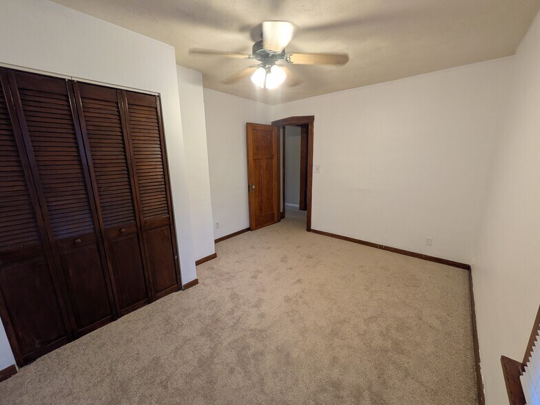 Bedroom 2 - 118 Harding Ave