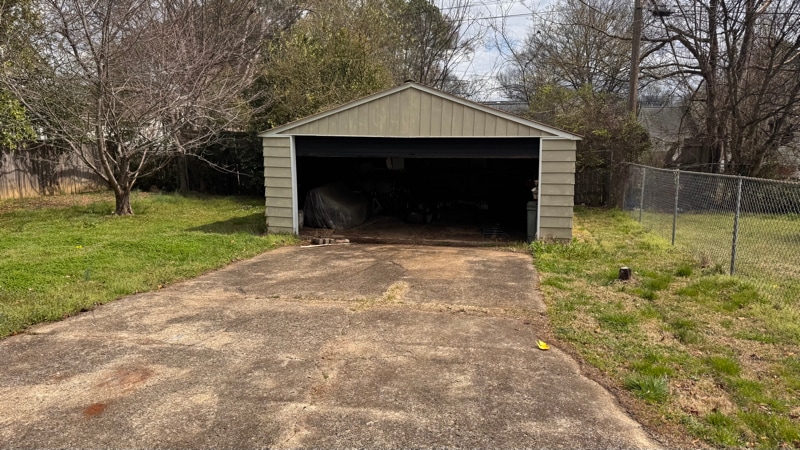 Building Photo - 100 Rees Ave