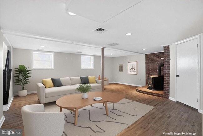 Building Photo - 540 Martins Corner Rd