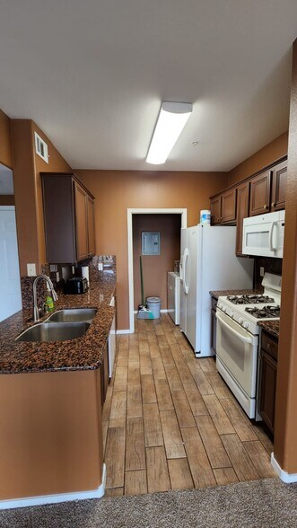 Building Photo - 7159 S Durango Dr