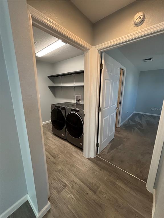 Building Photo - 3319 Rohan Rd