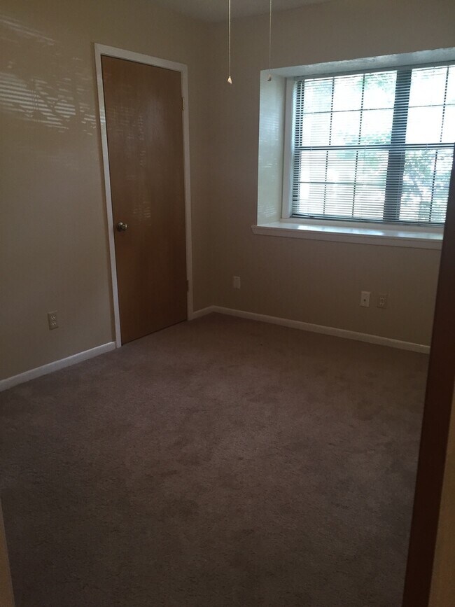 Building Photo - Great 3/2 House for Lease