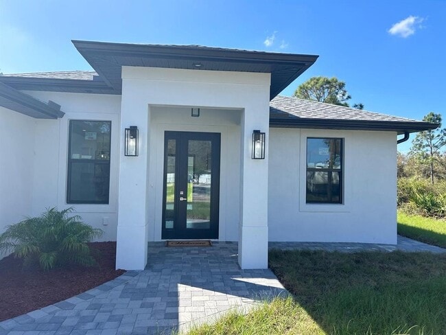 Building Photo - 12547 Trinity Ave