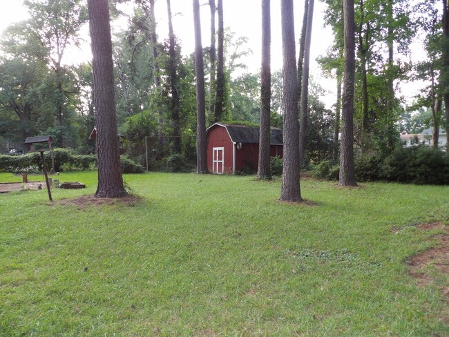 Building Photo - 2920 Berkley Dr