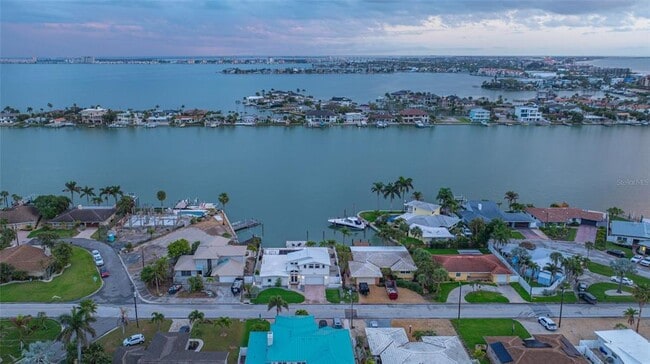 Building Photo - 540 59th Ave