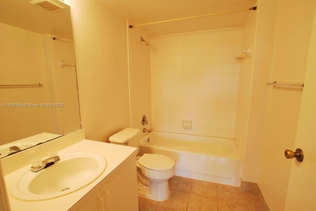 Building Photo - 4175 N Haverhill Rd