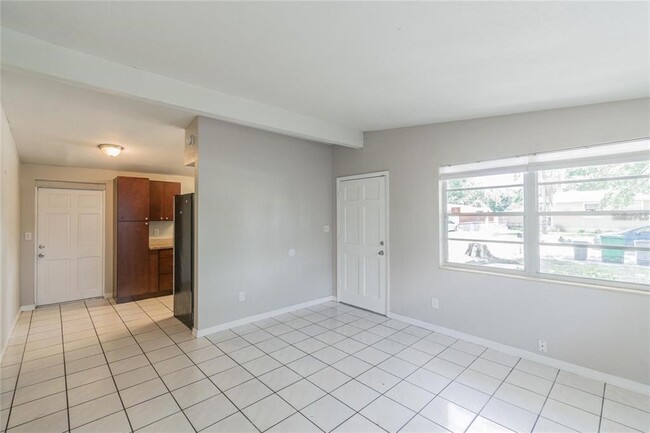 Building Photo - 1911 W St Conrad St