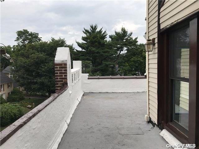 Building Photo - 1 Hillside Ave