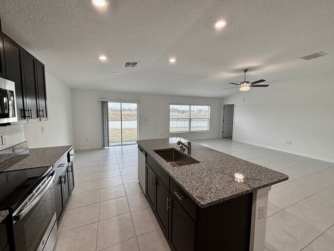 Building Photo - 11237 Linden Depot Rd