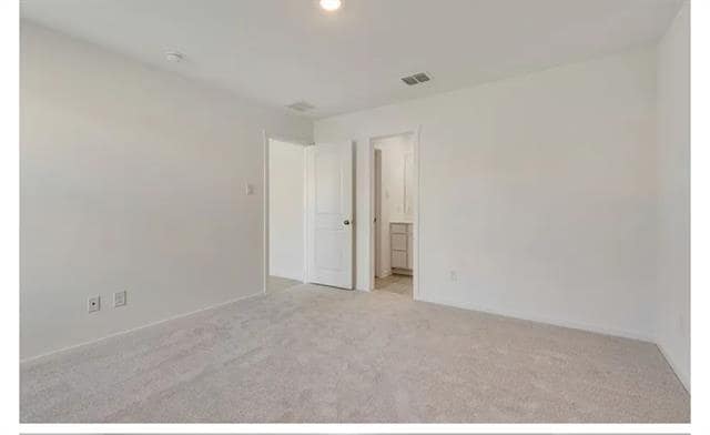 Building Photo - 613 Holleman Dr