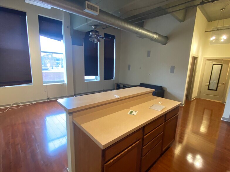 Building Photo - 511 N Broad St