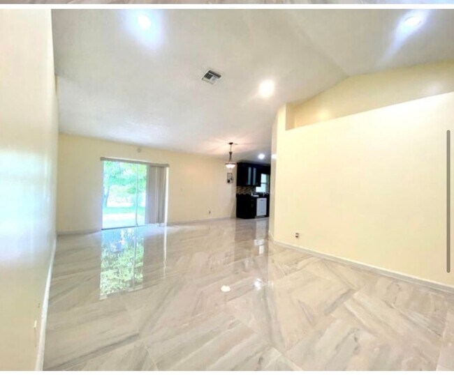 Building Photo - 5314 Blueberry Hill Ave